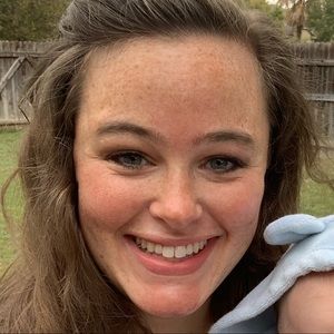 Meet your Posher, Lydia